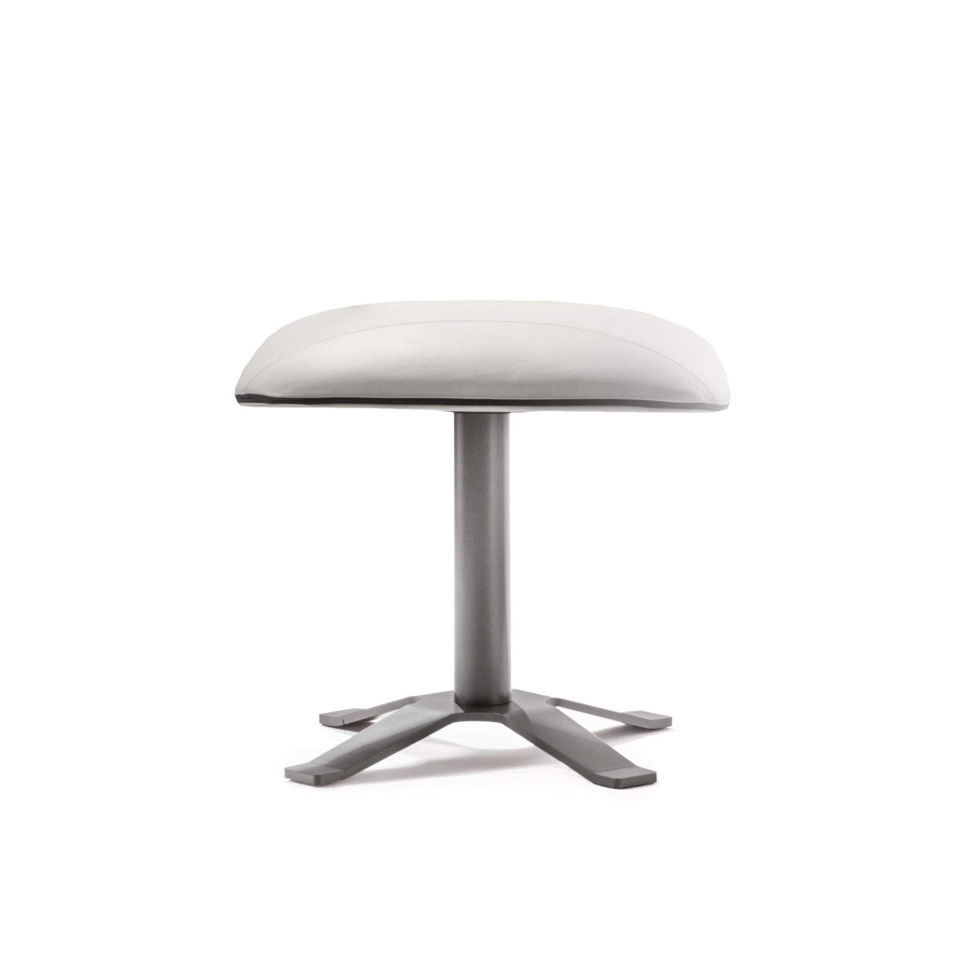 Lomacasa_Pellizzoni_Lullaby-坐墩_hero