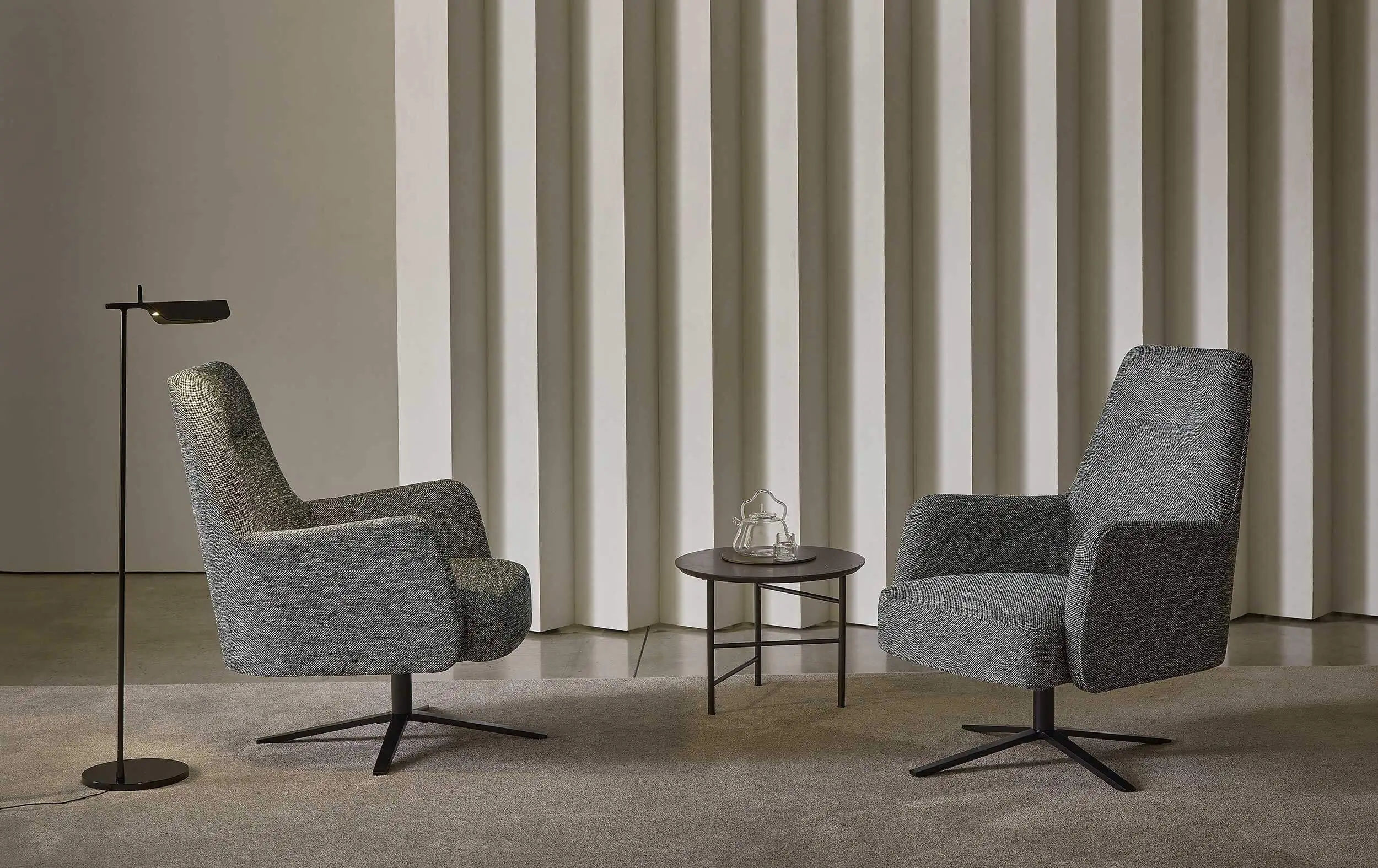 Lomacasa Marelli Clipper High 扶手椅 畫廊 1-12