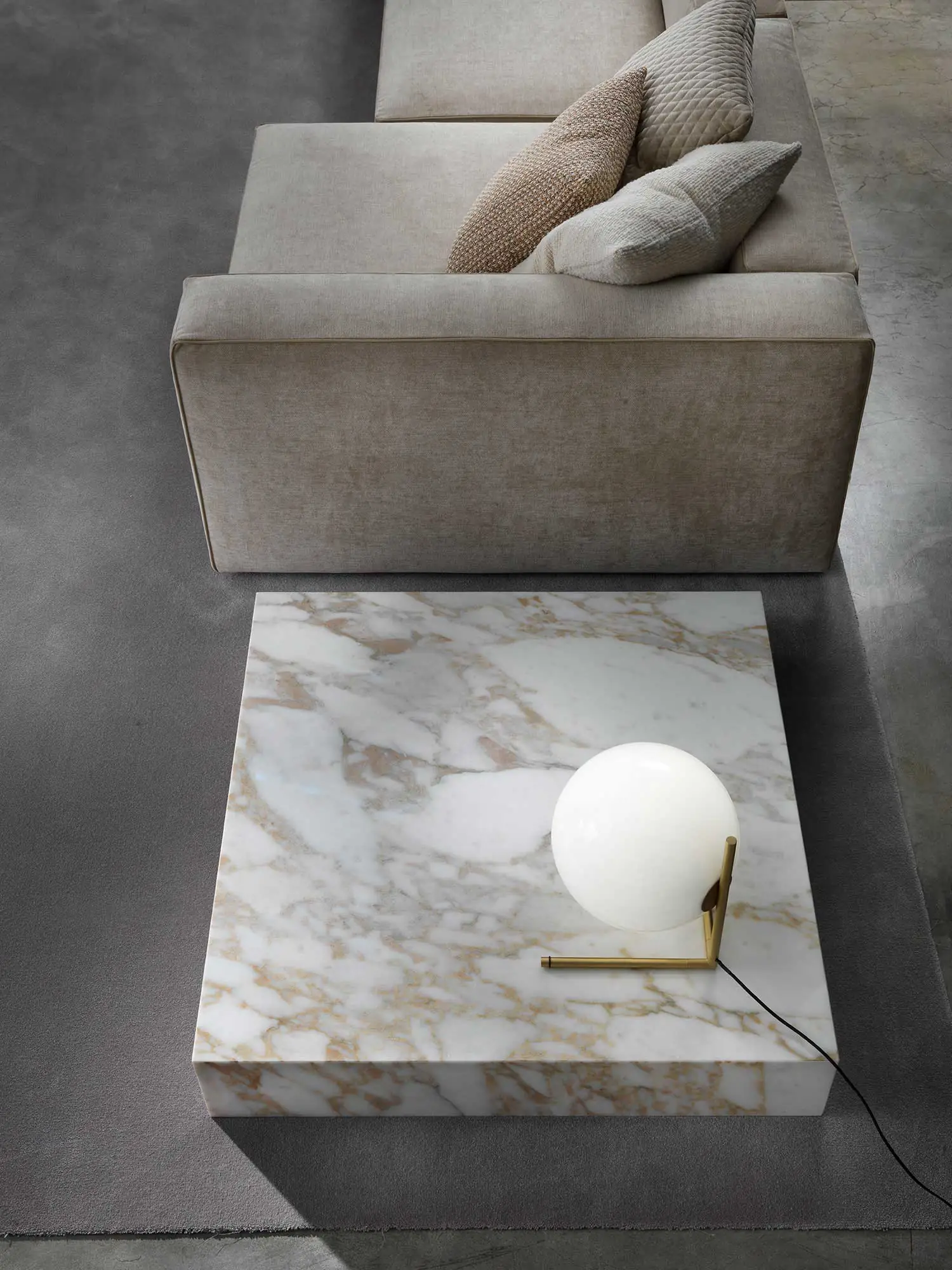 Lomacasa Marelli Gary Foam 沙發 畫廊 1-10