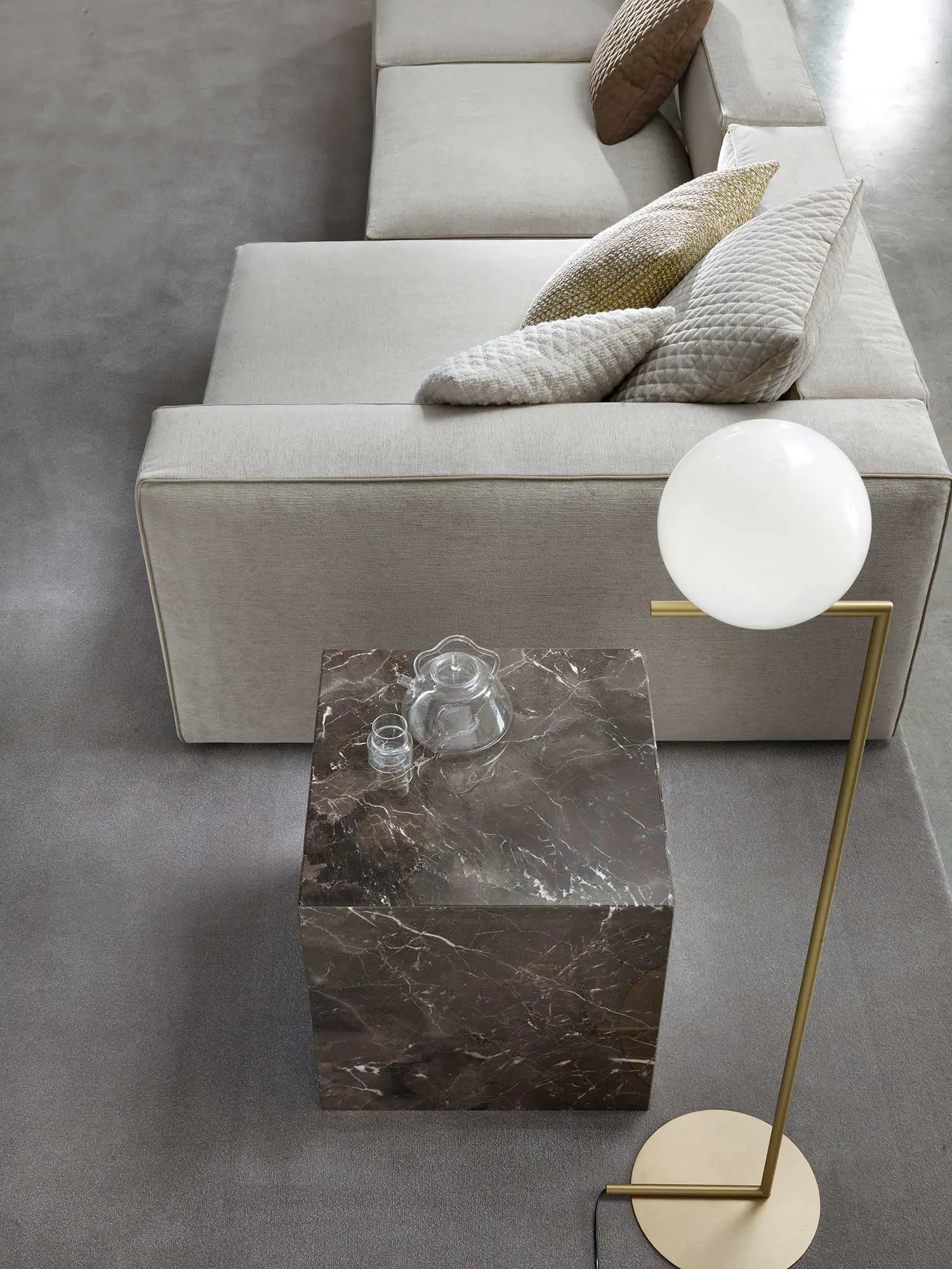 Lomacasa Marelli Gary Foam 沙發 畫廊 1-2