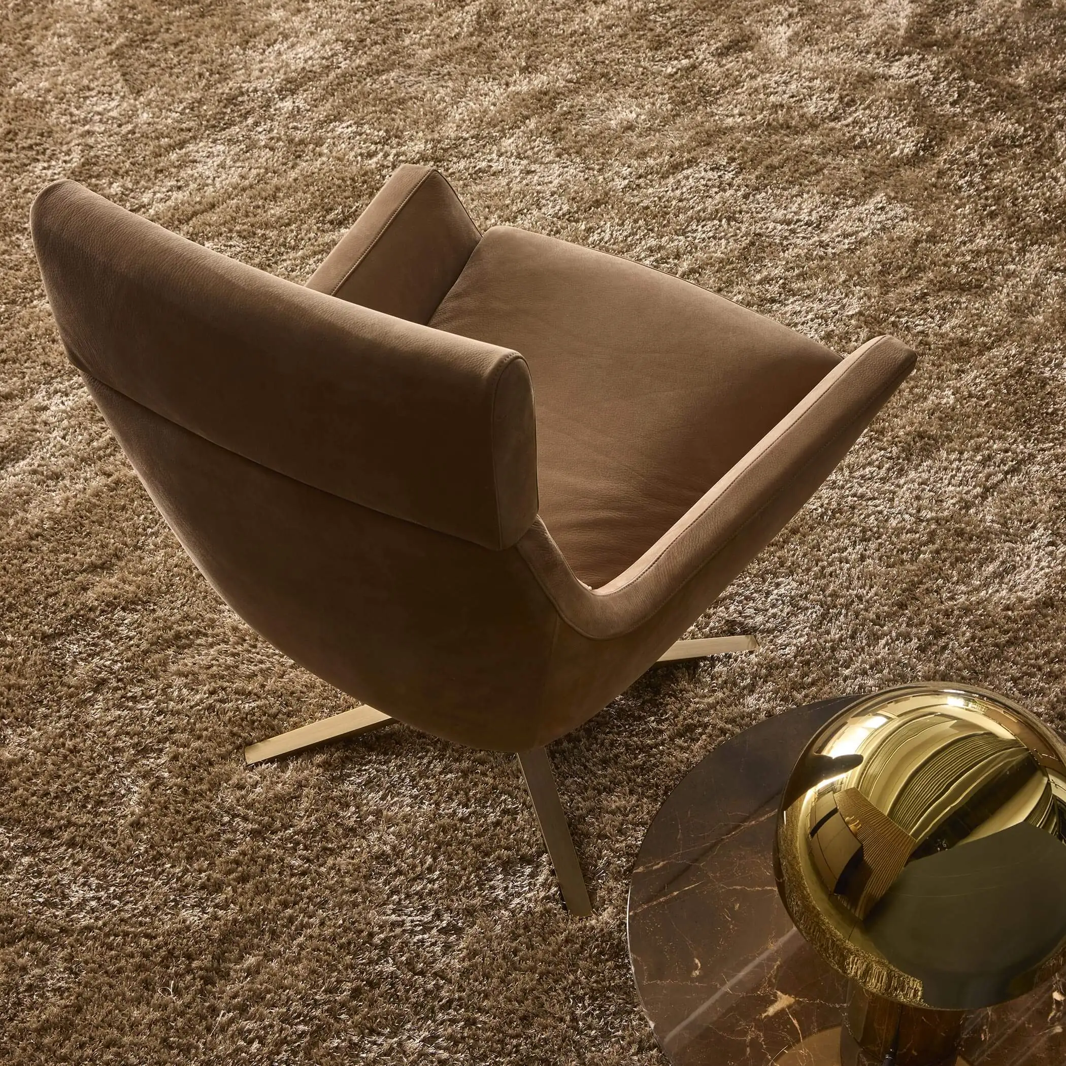 Lomacasa Marelli Joy Wingback 扶手椅 畫廊 2-2