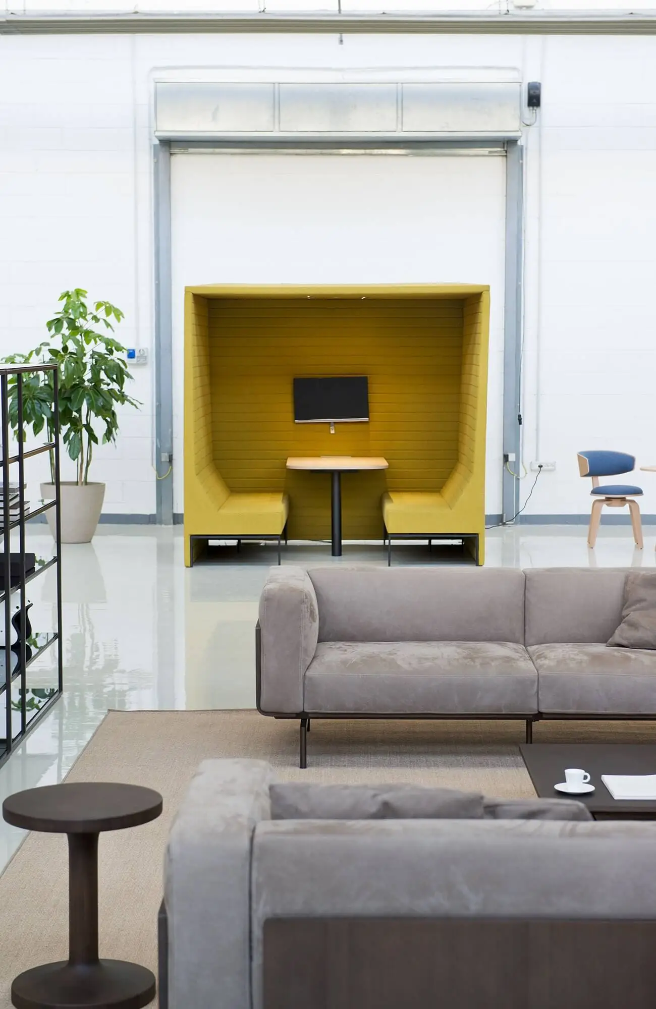 Lomacasa Marelli L-沙發 扶手椅 畫廊 1-6