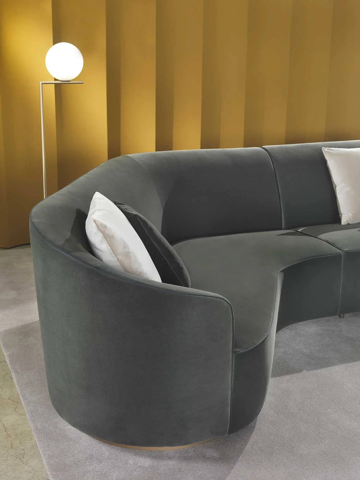 Lomacasa Marelli Moon 扶手椅 畫廊 1-9