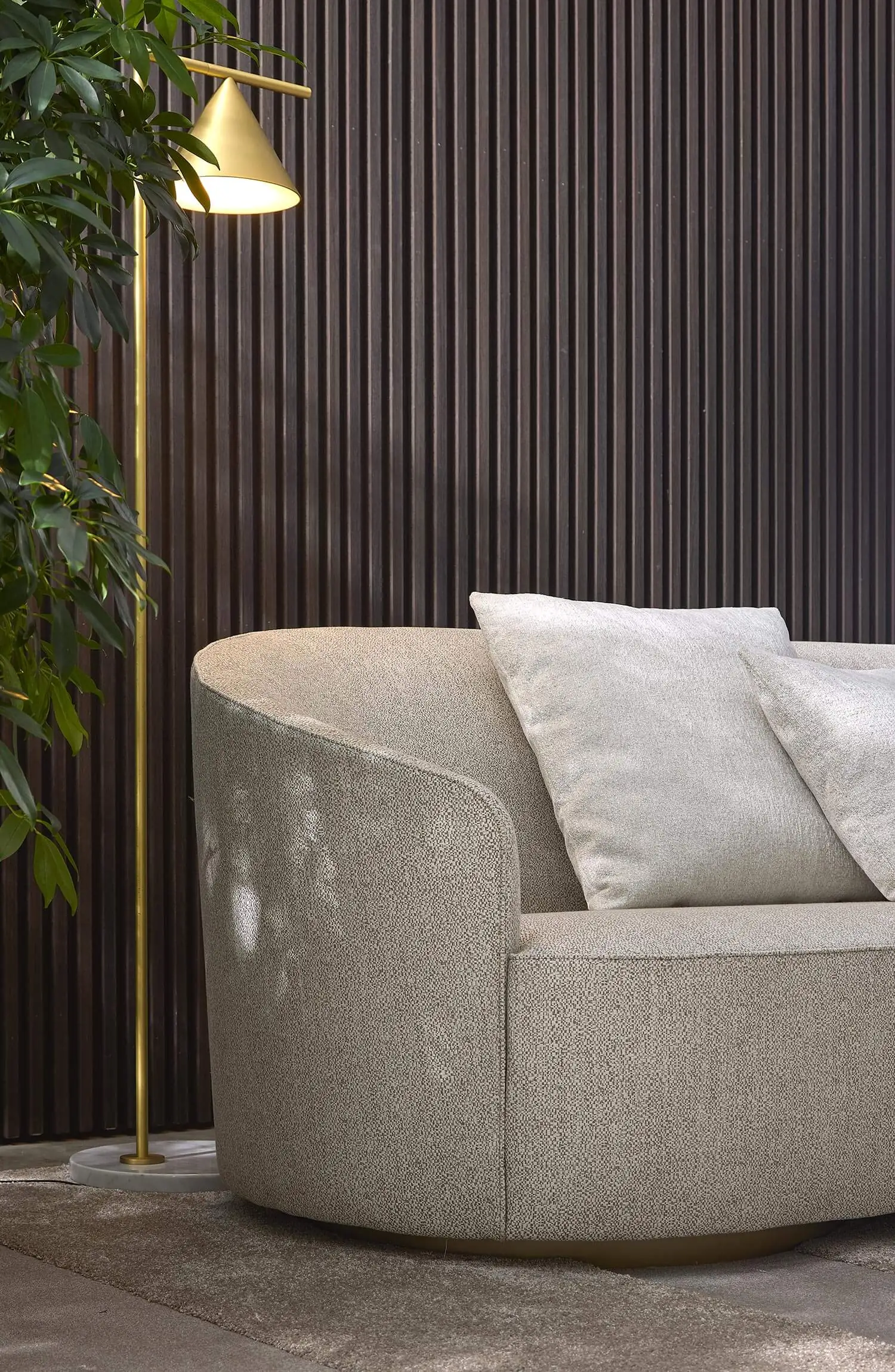 Lomacasa Marelli Moon 沙發 畫廊 2-2