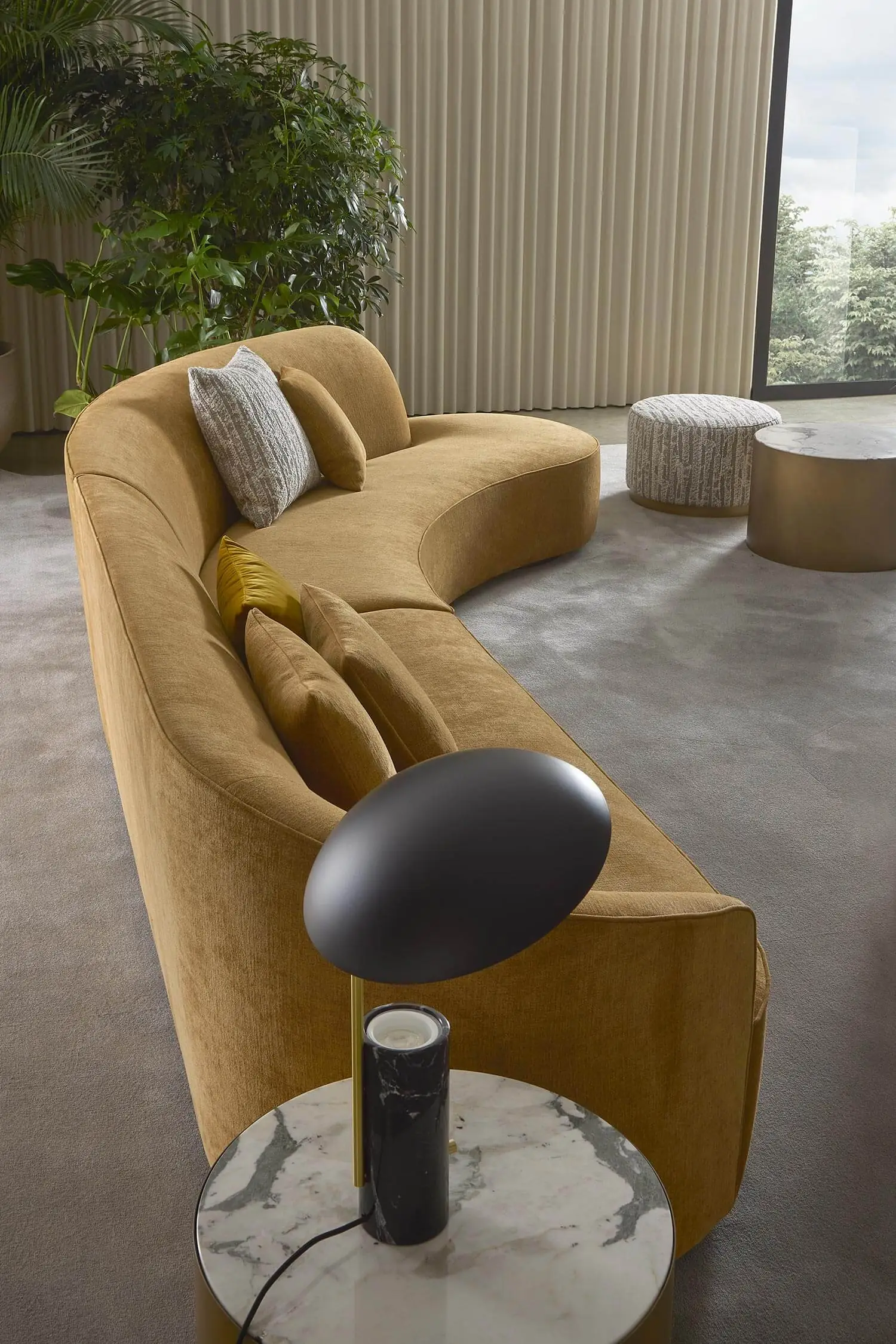 Lomacasa Marelli Moon 沙發 畫廊 2-5