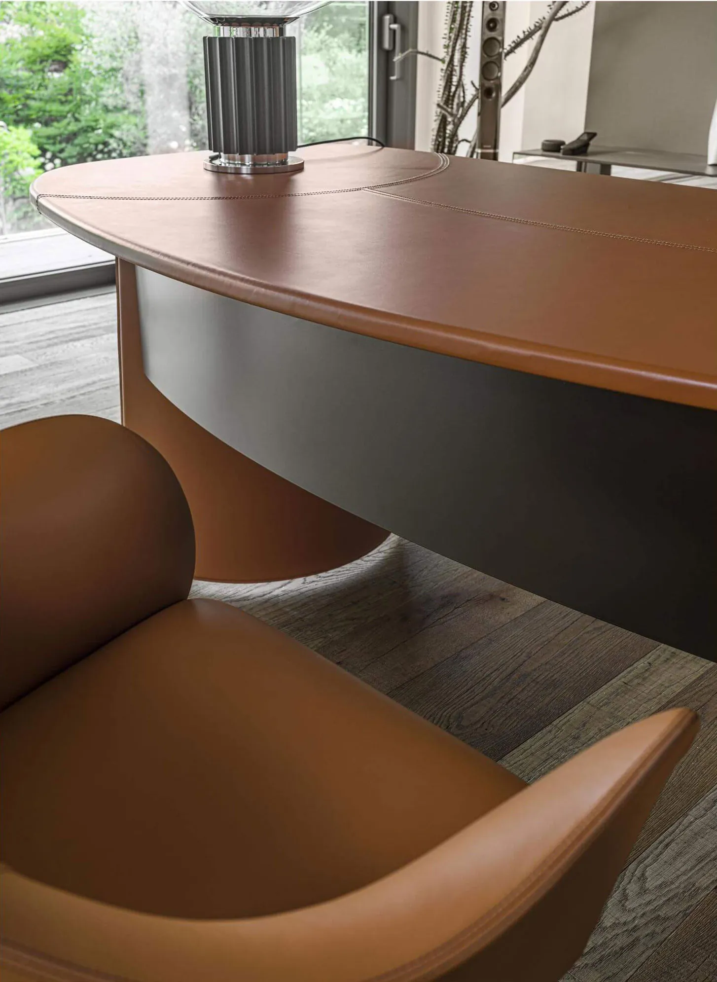 Lomacasa_Pellizzoni_Butterfly-書桌_畫廊-4