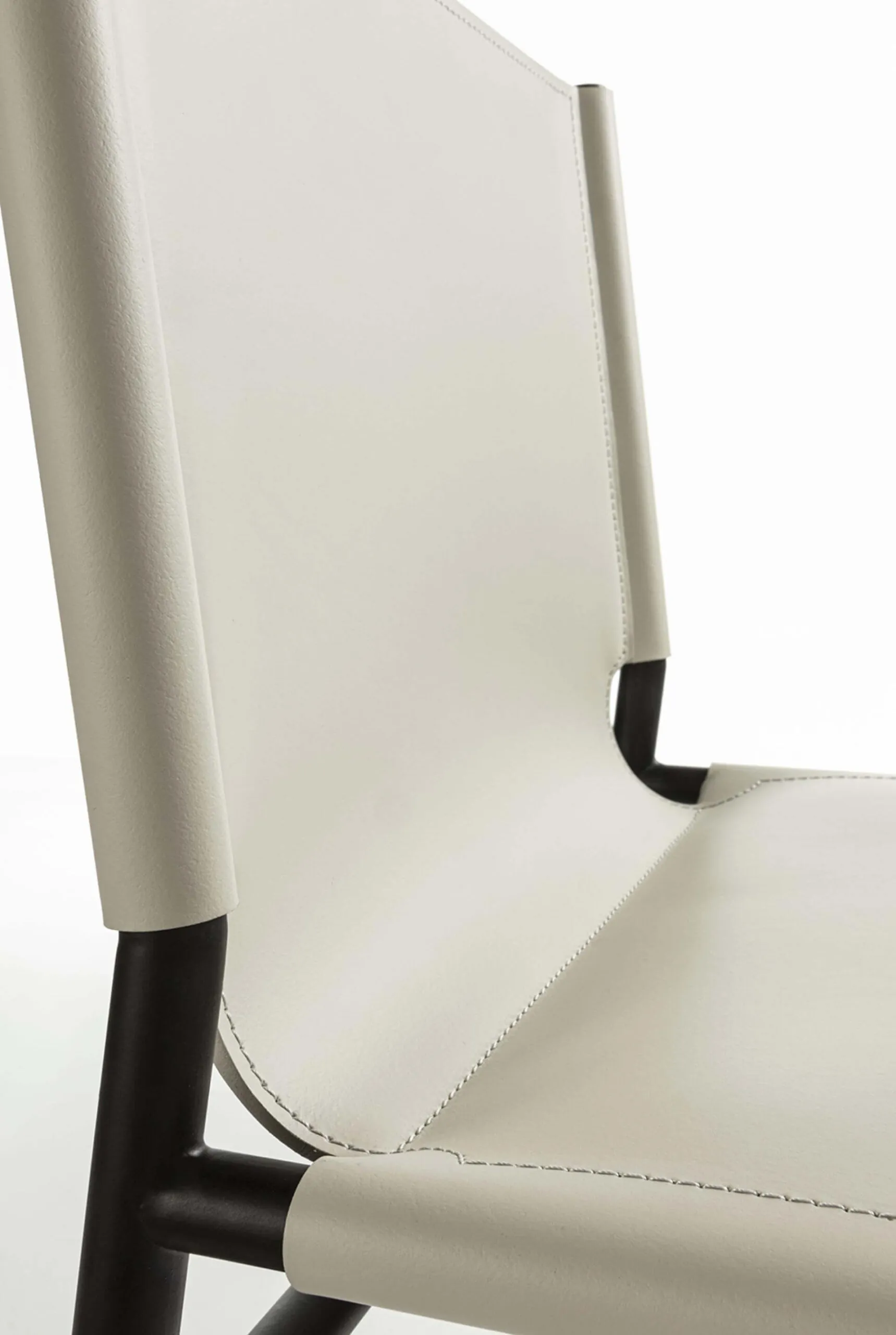 Lomacasa_Pellizzoni_Elena-凳子_畫廊-3