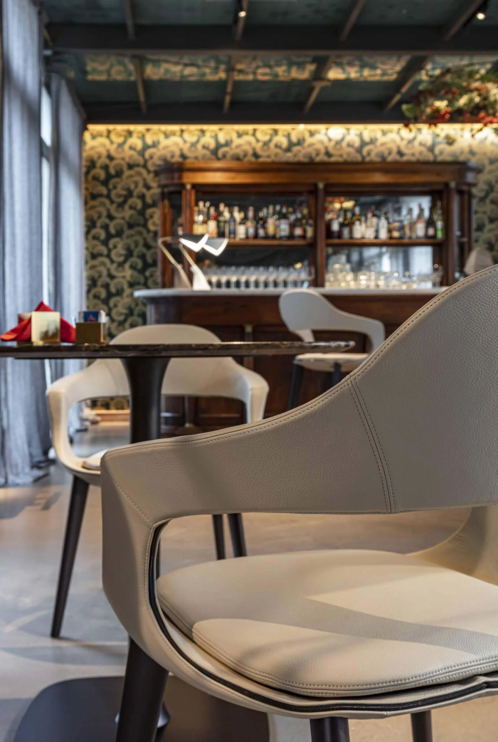 Lomacasa_Pellizzoni_Frenchkiss-扶手椅_畫廊-1