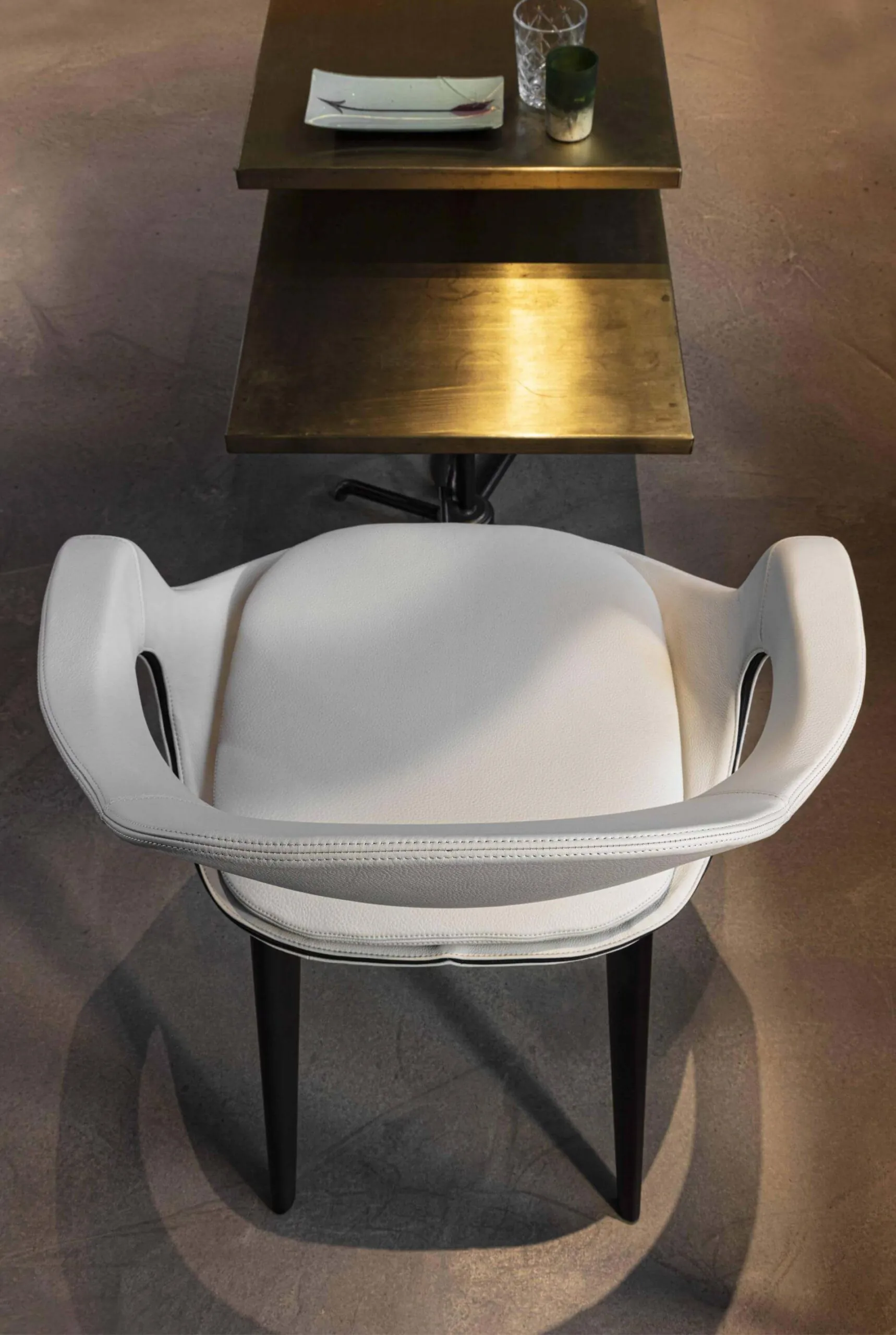 Lomacasa_Pellizzoni_Frenchkiss-扶手椅_畫廊-3