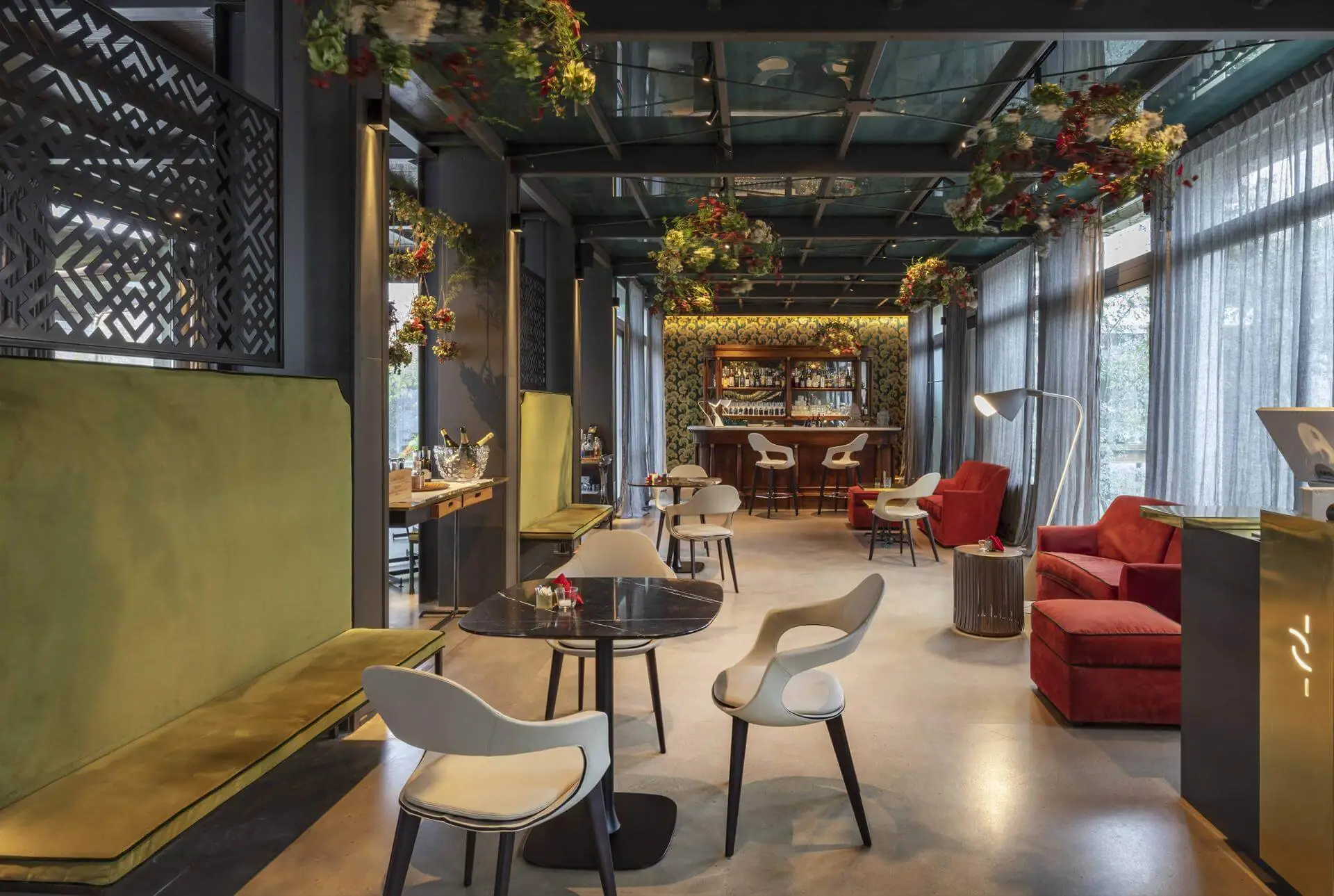 Lomacasa_Pellizzoni_Frenchkiss-扶手椅_畫廊-4