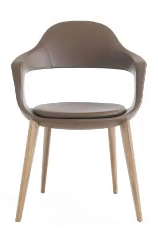 Lomacasa_Pellizzoni_Frenchkiss-Armchair_featured