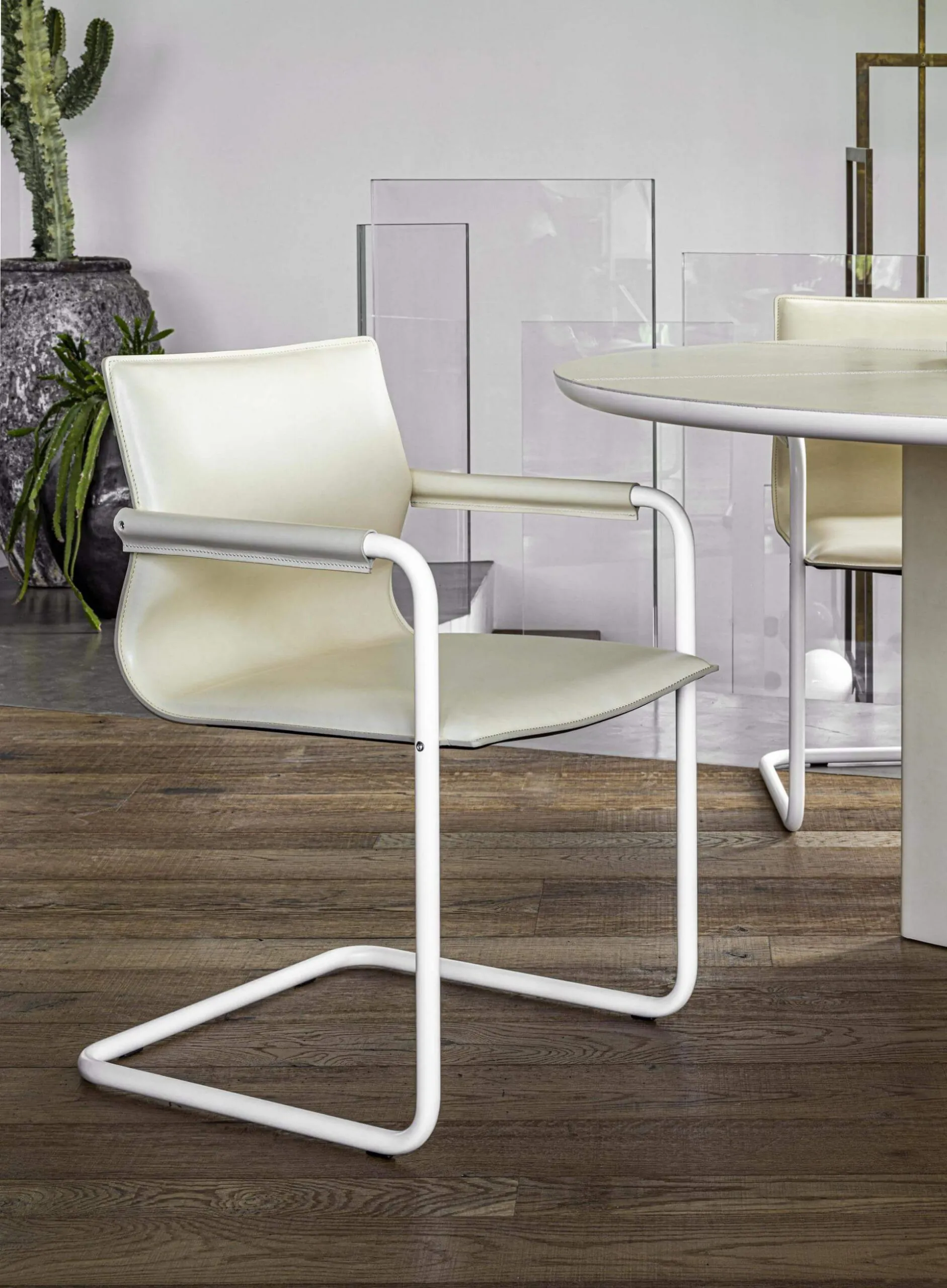 Lomacasa_Pellizzoni_Lybra-扶手椅_畫廊-1