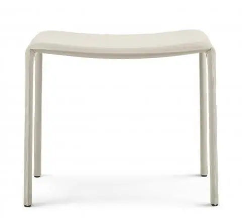 Lomacasa_Pellizzoni_Pasqualina-Stool_featured
